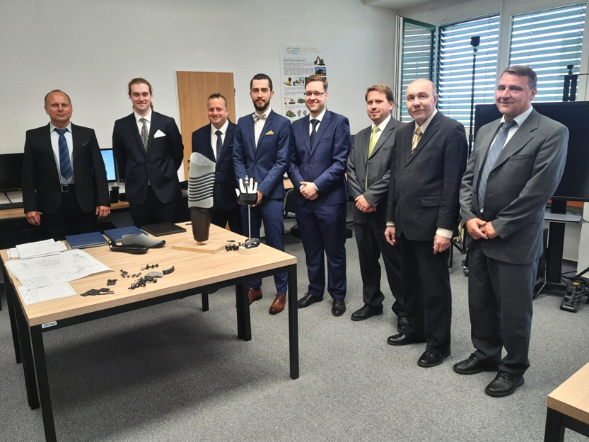 červen 2024 - SZZ - NMgr. studium - Design průmyslových výrobků