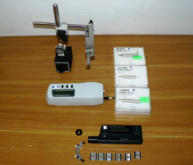 Přenosný drsnoměr Zeiss HandySurf E35-A a tvrdoměr TH-130