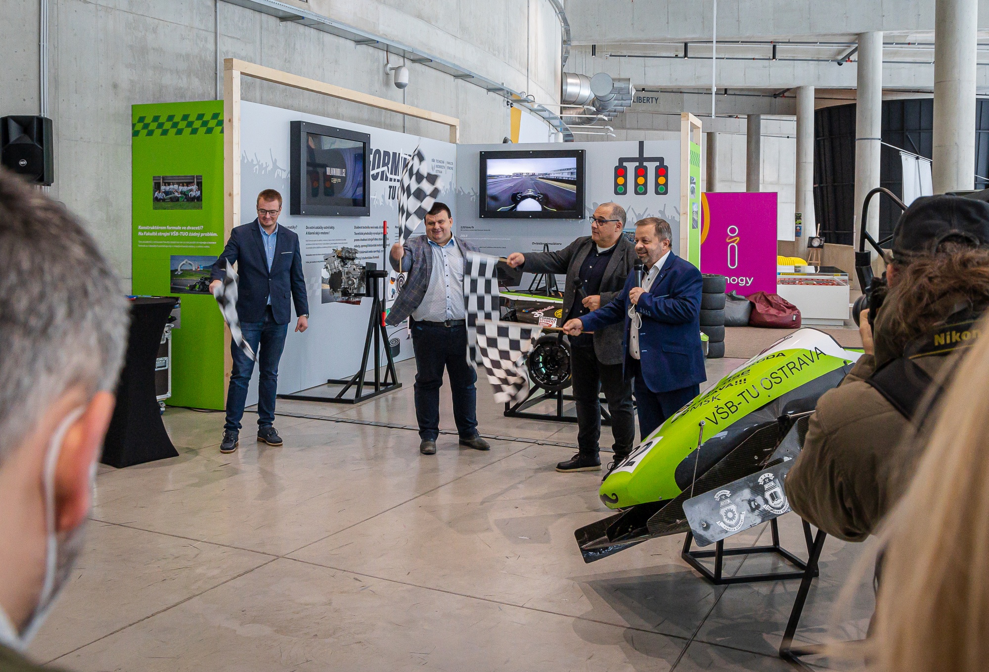 Odmávnutí otevření expozice